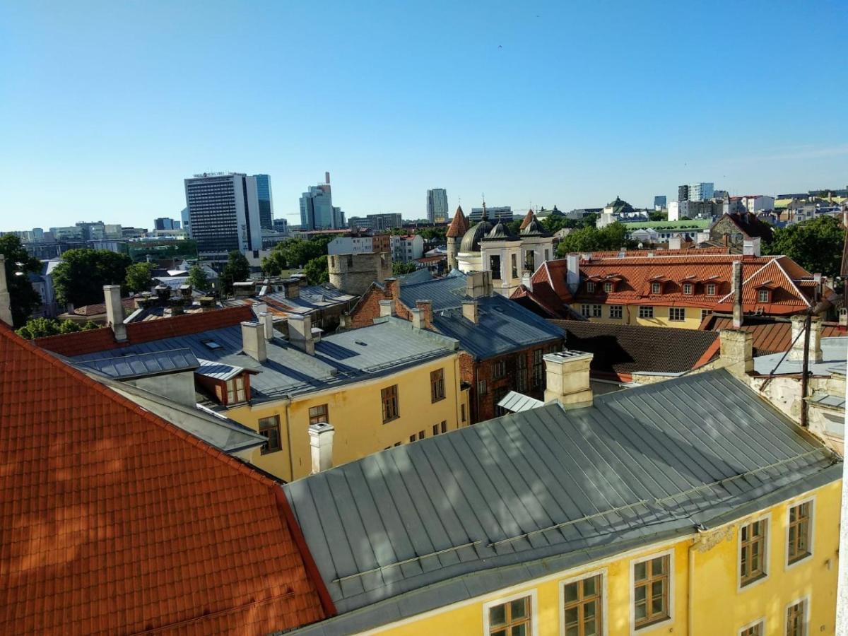 Cozy Oldtown Studio With Magnific City View 탈린 외부 사진
