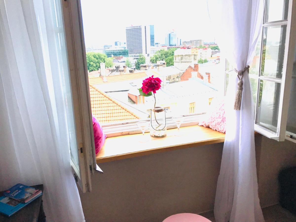 Cozy Oldtown Studio With Magnific City View 탈린 외부 사진